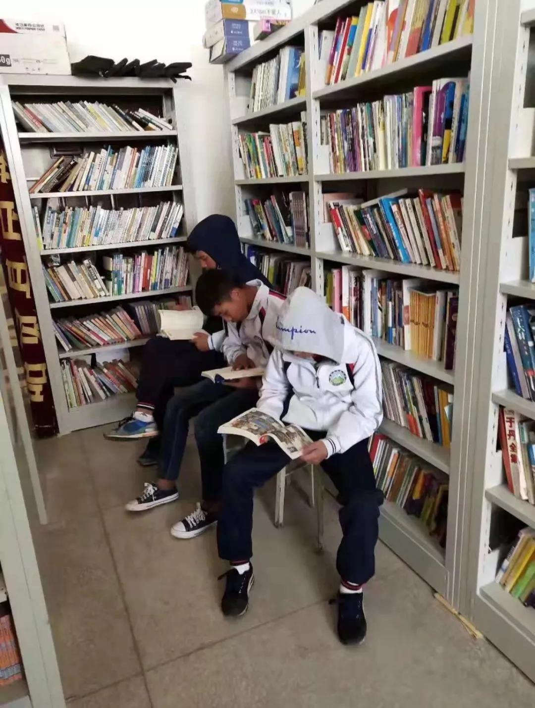 后入内射无码人妻一区