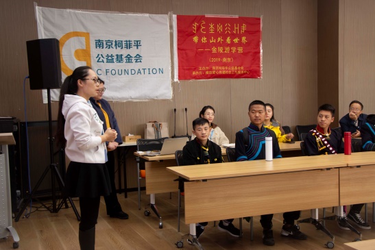 后入内射无码人妻一区