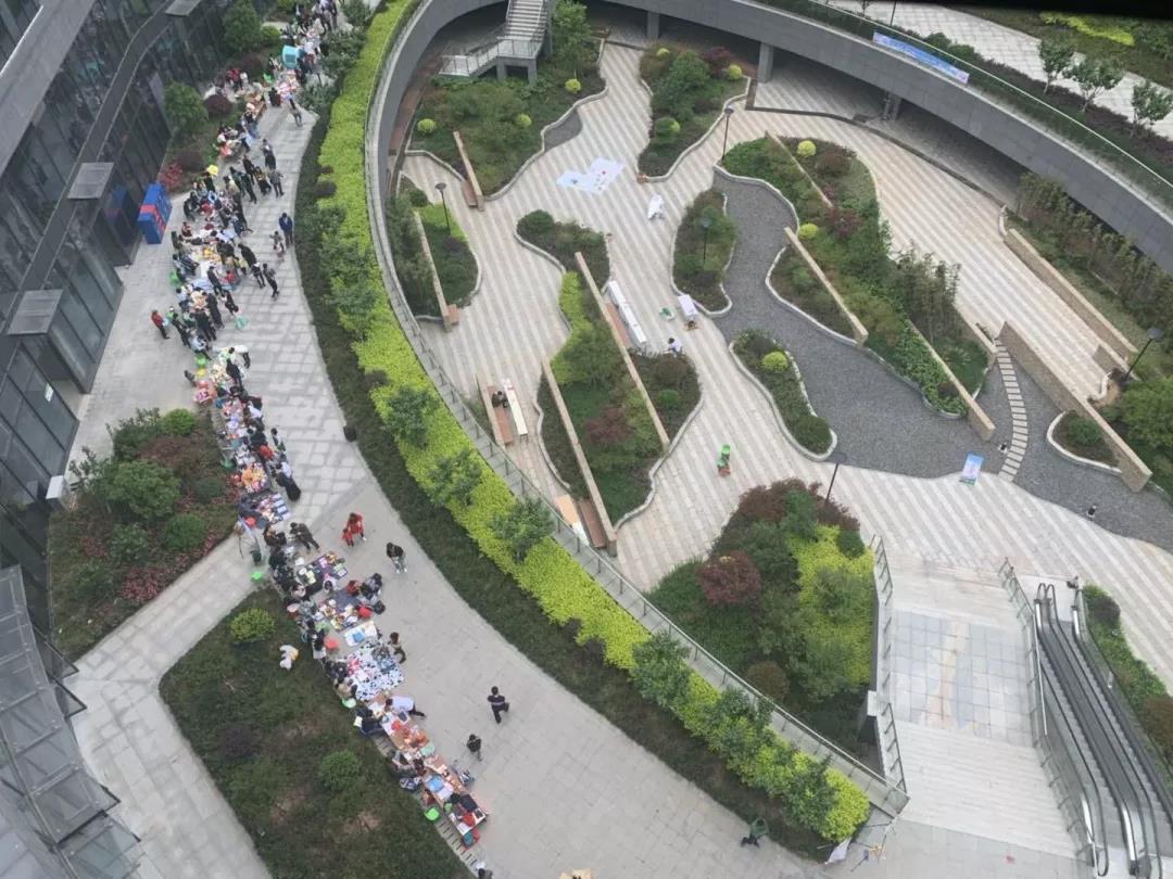 后入内射无码人妻一区