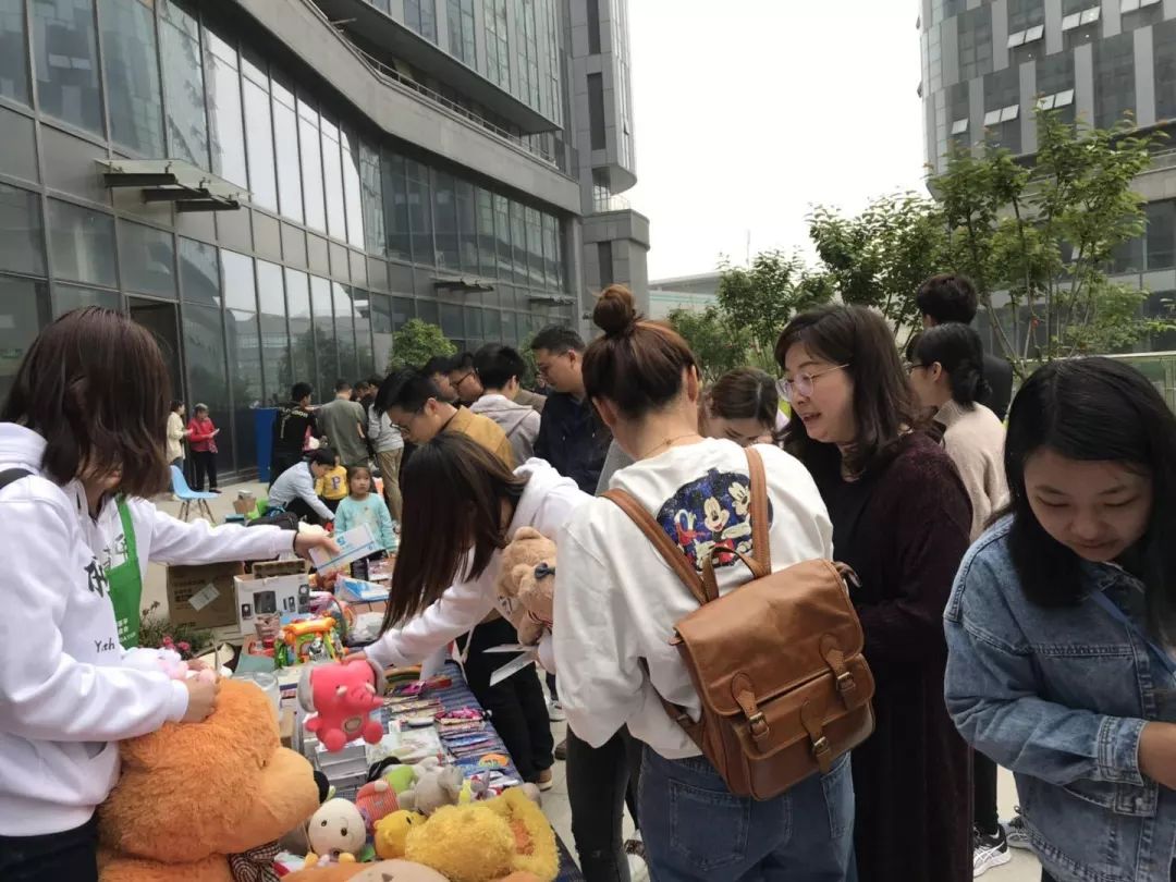 后入内射无码人妻一区